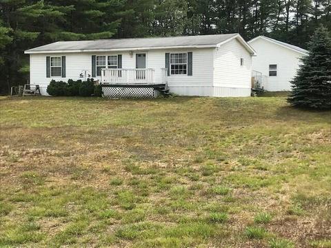 2 Robinson Way, Bridgton, ME 04009