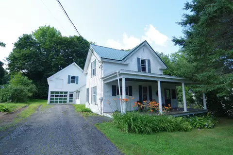 53 Maple St, Dexter, ME 04930 photo 1