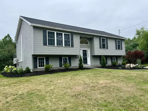 711 Bog Rd, Hermon, ME 04401 photo 1