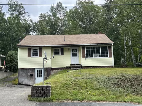 47 New Jersey St, Millinocket, ME 04462 photo 1