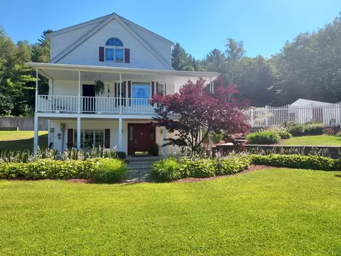 1551 Main St, Dixfield, ME 04224