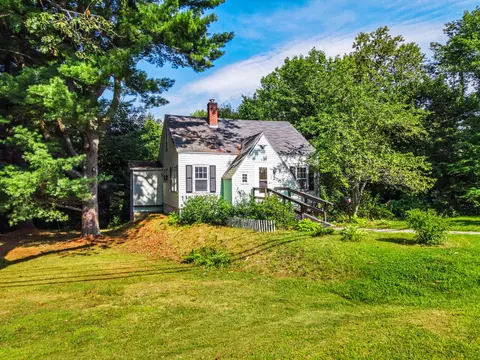 496 Riverside Dr, Augusta, ME 04330 photo 1