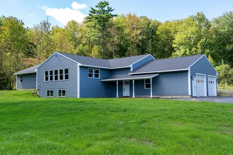 3080 Middle Rd, Sidney, ME 04330 photo 1