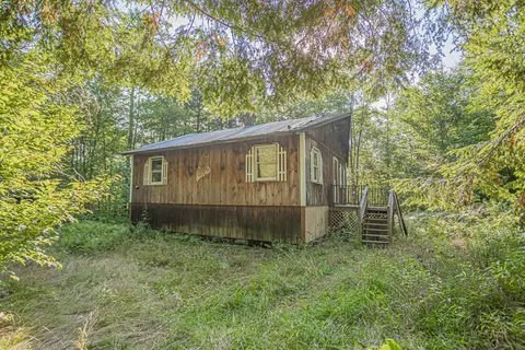 66 Tucker Brook Rd, Dixfield, ME 04224