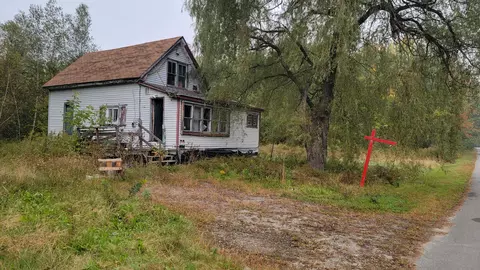 14 Emerson St, Enfield, ME 04493