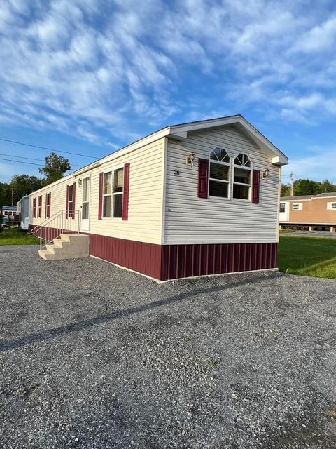 26 Christopher St, Dexter, ME 04930 photo 1
