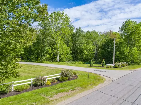 02 Nissen Farm Ln, Damariscotta, ME 04543