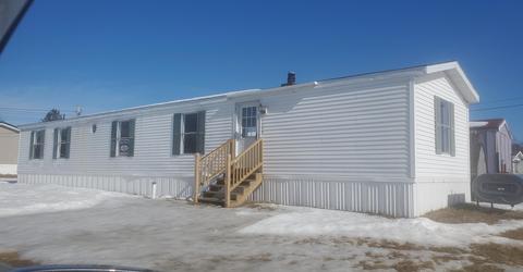 126 D St, Pittsfield, ME 04967