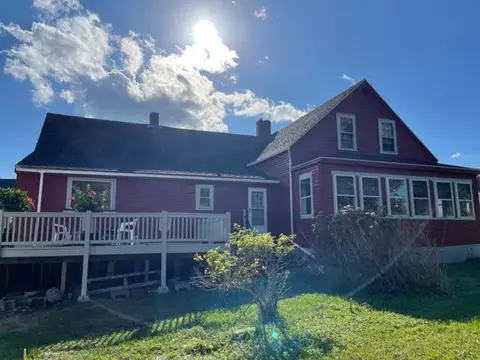 5 Third St, Eastport, ME 04631