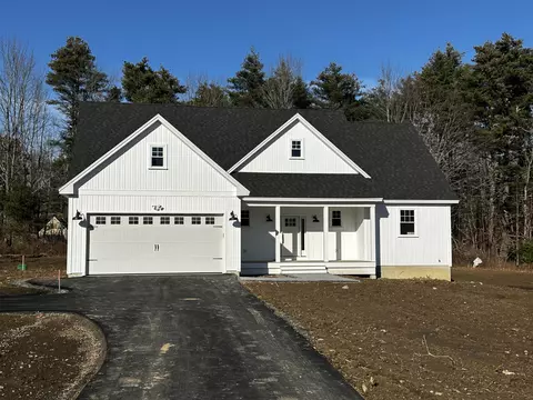 61 Willow Bend Ln, Wells, ME 04090