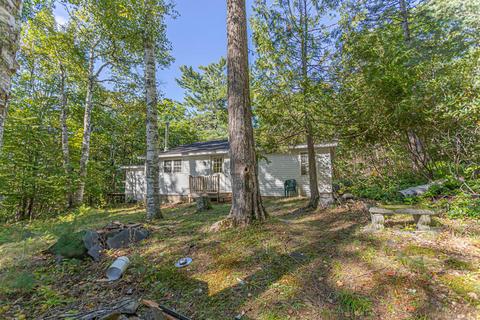 359 S Strong Rd, Farmington, ME 04938