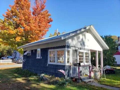 24 Clinton St, Milo, ME 04463 photo 1