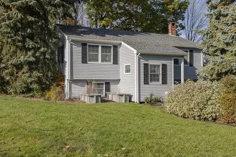 2 Old Sloop Ln, Bath, ME 04530 photo 1