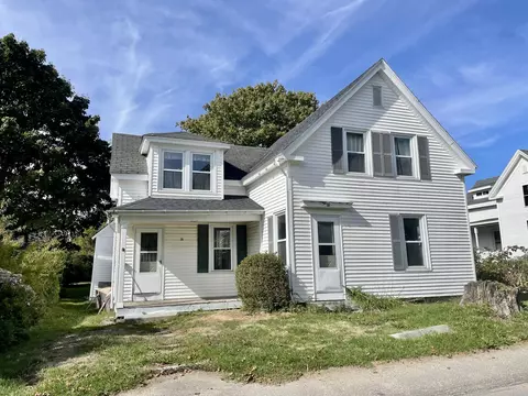 14 Pleasant St, Vinalhaven, ME 04863 photo 1