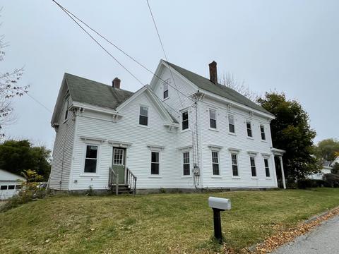 26 Pine St, Bucksport, ME 04416