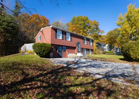 12 Seekins Dr, Bath, ME 04530 photo 1