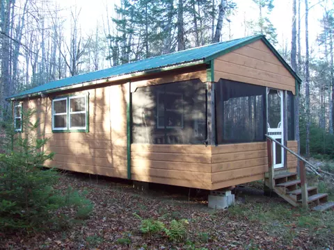239 North Rd, Winn, ME 04495