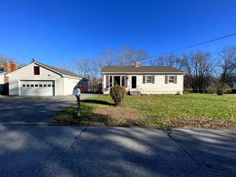 24 Sebasticook Dr, Clinton, ME 04927 photo 1