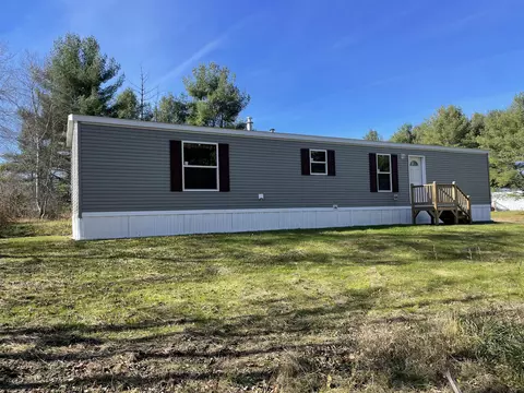 170 Brier Ln, Farmington, ME 04938