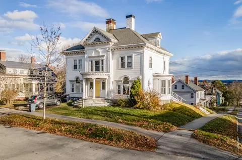 26 5th St #2, Bangor, ME 04401
