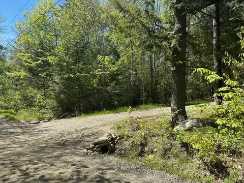 37 Narrows Rd, Nobleboro, ME 04555