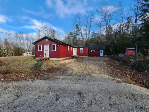 4 Tower Rd, Peru, ME 04290 photo 1