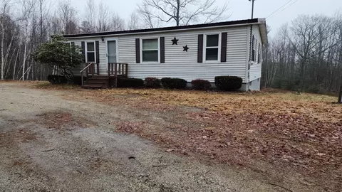 140 Deerwander Rd, Hollis, ME 04042