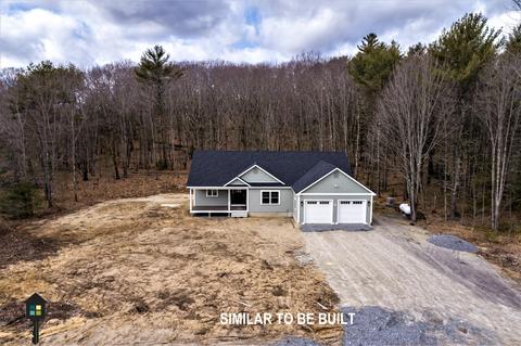 46 Forest Glen Ln, Topsham, ME 04086