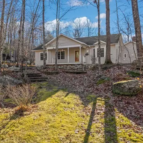 179 Egypt Rd, Raymond, ME 04071 photo 1
