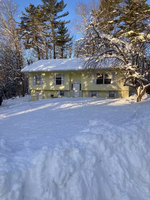 14 Belleview Dr, Jay, ME 04239 photo 1