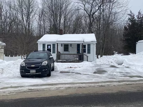 294 Scribner Blvd, Lewiston, ME 04240 photo 1