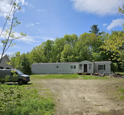 362 Backkingdom Rd, Mexico, ME 04257