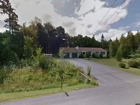 40 Higgins Dr, Hermon, ME 04401 photo 1