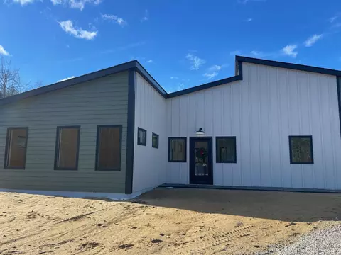 19 Ice Pond Ln, Wiscasset, ME 04578