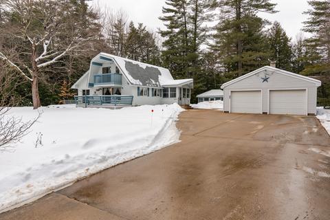 118 Governor Goodwin Rd, North Berwick, ME 03906