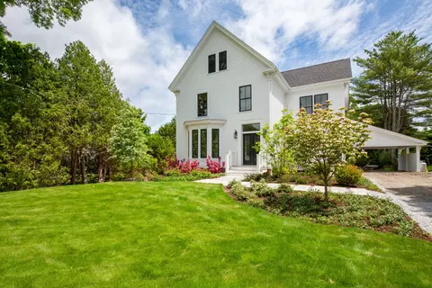 35 Pascal Ave, Rockport, ME 04856