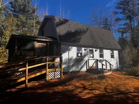 1273 Main Rd, Greenbush, ME 04418