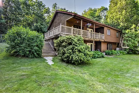 15 Clark Ln, Searsport, ME 04974