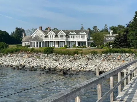 425 Seawall Rd # A, Southwest Harbor, ME 04679