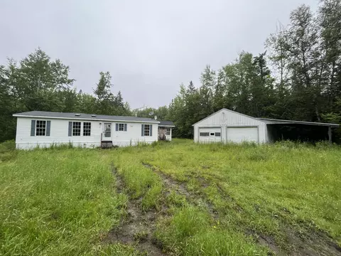 203 Strickland Rd, Canaan, ME 04924