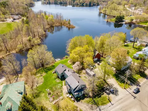 18 Belgrade Rd, Oakland, ME 04963