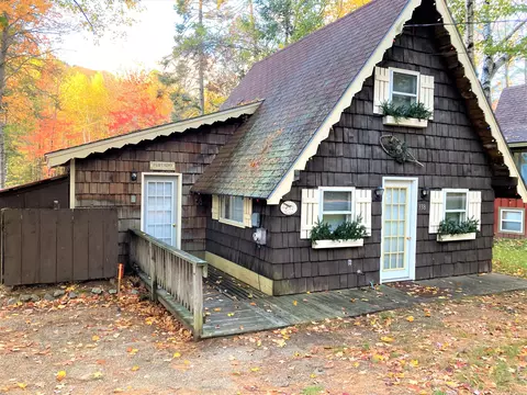 338 Howe Hill Rd, Greenwood, ME 04255