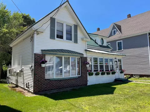 46 Central St, Millinocket, ME 04462 photo 1