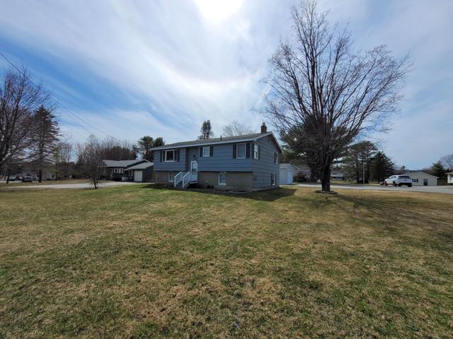 498 Main St, Jay, ME 04239