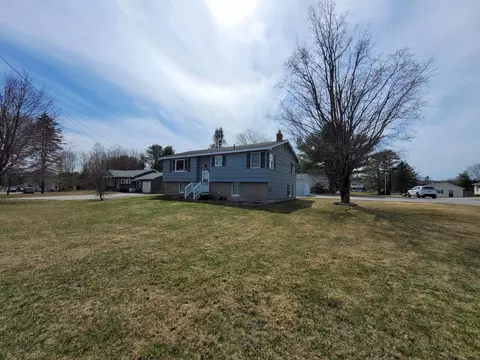 498 Main St, Jay, ME 04239 photo 1