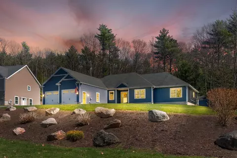 45 Parkside Dr, Biddeford, ME 04005 photo 1