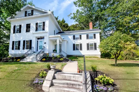 888 Middle St, Bath, ME 04530