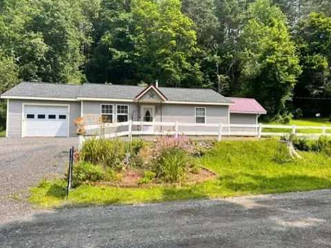 16 West St, Bingham, ME 04920