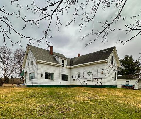 1574 Main Street St, Mapleton, ME 04757 | 46 Photos | MLS #1557244 - Movoto