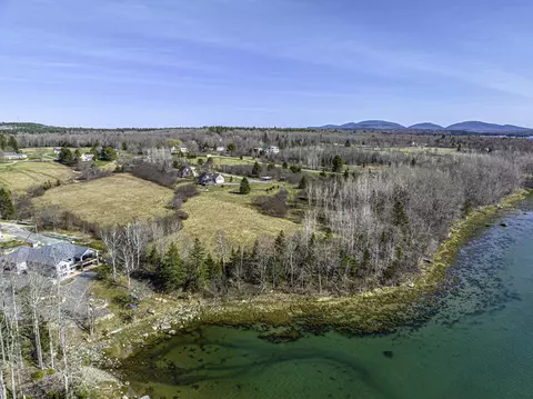 1119 Shore Rd, Lamoine, ME 04605